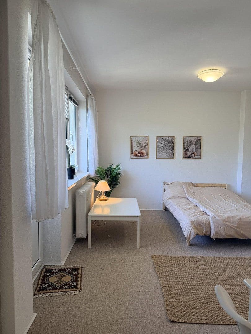 Prenájom bytu 1-izbový 38 m², Berlin, Berlín Prenájom bytu 1-izbový 38 m², Berlin, Berlín