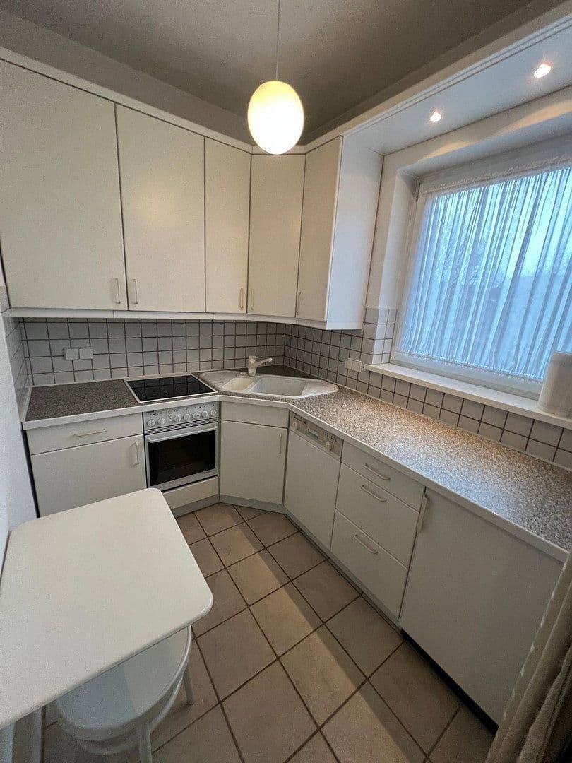 Prenájom bytu 1-izbový 38 m², Berlin, Berlín Prenájom bytu 1-izbový 38 m², Berlin, Berlín