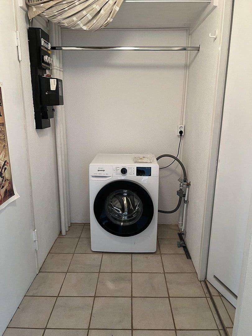 Prenájom bytu 1-izbový 38 m², Berlin, Berlín Prenájom bytu 1-izbový 38 m², Berlin, Berlín