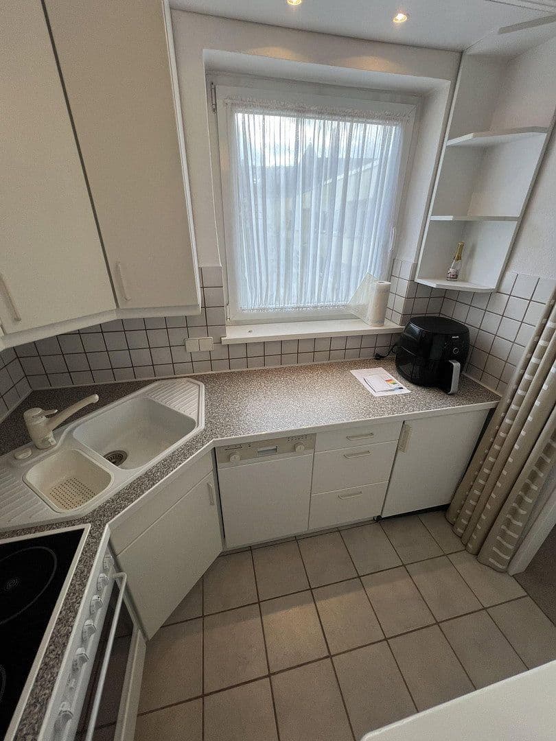 Prenájom bytu 1-izbový 38 m², Berlin, Berlín Prenájom bytu 1-izbový 38 m², Berlin, Berlín