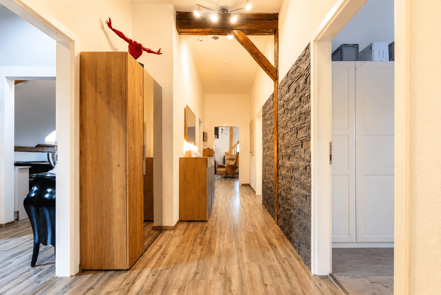 Predaj domu 809 m², pozemek 1.057 m², Kühbach, Bavorsko Predaj domu 809 m², pozemek 1.057 m², Kühbach, Bavorsko