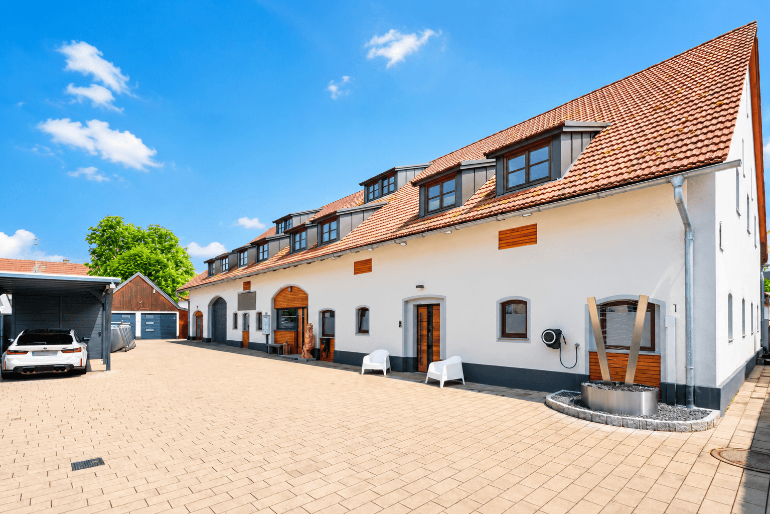 Predaj domu 809 m², pozemek 1.057 m², Kühbach, Bavorsko Predaj domu 809 m², pozemek 1.057 m², Kühbach, Bavorsko