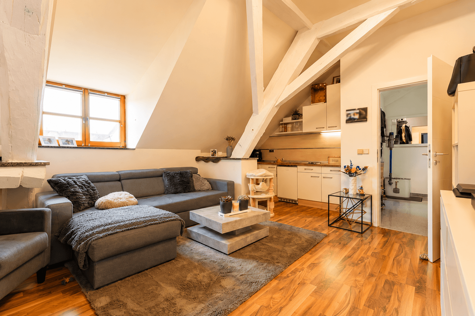 Predaj domu 809 m², pozemek 1.057 m², Kühbach, Bavorsko Predaj domu 809 m², pozemek 1.057 m², Kühbach, Bavorsko