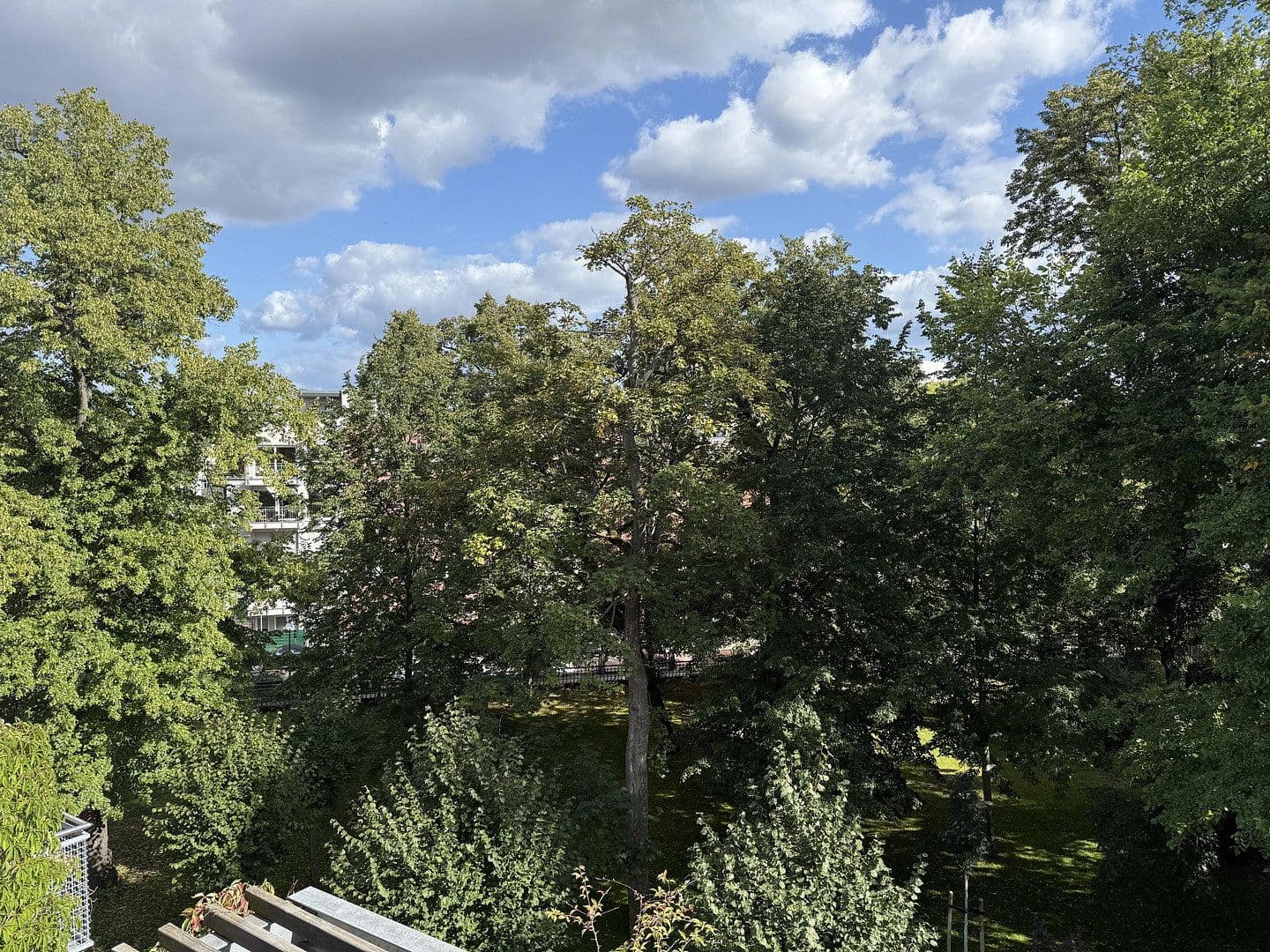 Predaj bytu 5-izbový 225 m², Berlin, Berlín Predaj bytu 5-izbový 225 m², Berlin, Berlín