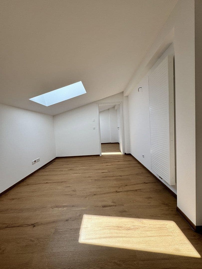 Prenájom bytu 4-izbový 123 m², Kilianistr. 2a, Mühlhausen/Thüringen, Durínsko Prenájom bytu 4-izbový 123 m², Kilianistr. 2a, Mühlhausen/Thüringen, Durínsko