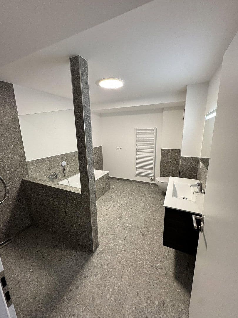 Prenájom bytu 4-izbový 123 m², Kilianistr. 2a, Mühlhausen/Thüringen, Durínsko Prenájom bytu 4-izbový 123 m², Kilianistr. 2a, Mühlhausen/Thüringen, Durínsko