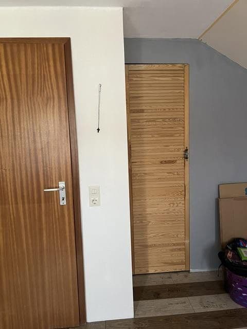 Predaj domu 154 m², pozemek 342 m², Kirchheim am Neckar, Bádensko-Wurttembersko Predaj domu 154 m², pozemek 342 m², Kirchheim am Neckar, Bádensko-Wurttembersko