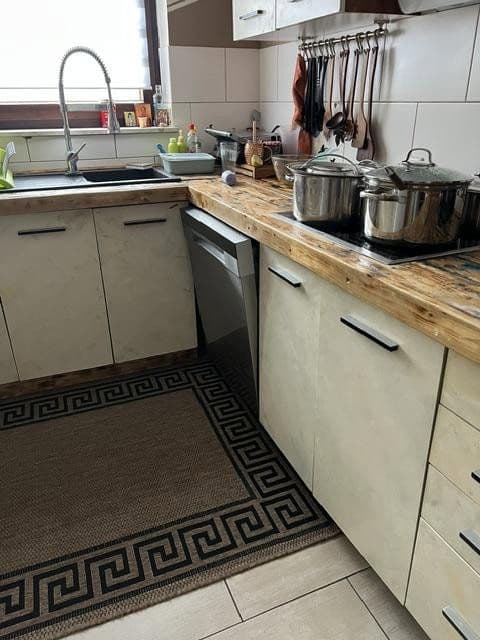 Predaj domu 154 m², pozemek 342 m², Kirchheim am Neckar, Bádensko-Wurttembersko Predaj domu 154 m², pozemek 342 m², Kirchheim am Neckar, Bádensko-Wurttembersko