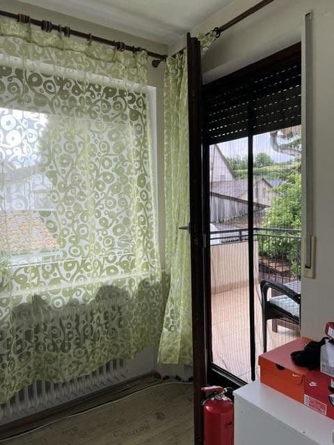 Predaj domu 154 m², pozemek 342 m², Kirchheim am Neckar, Bádensko-Wurttembersko Predaj domu 154 m², pozemek 342 m², Kirchheim am Neckar, Bádensko-Wurttembersko