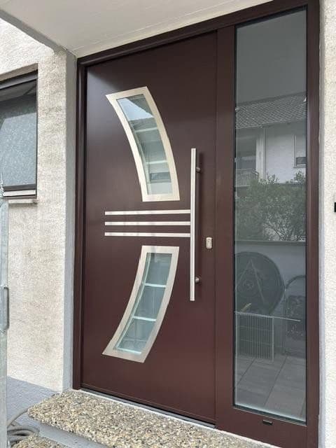 Predaj domu 154 m², pozemek 342 m², Kirchheim am Neckar, Bádensko-Wurttembersko Predaj domu 154 m², pozemek 342 m², Kirchheim am Neckar, Bádensko-Wurttembersko