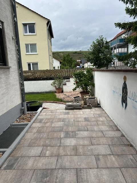 Predaj domu 154 m², pozemek 342 m², Kirchheim am Neckar, Bádensko-Wurttembersko Predaj domu 154 m², pozemek 342 m², Kirchheim am Neckar, Bádensko-Wurttembersko