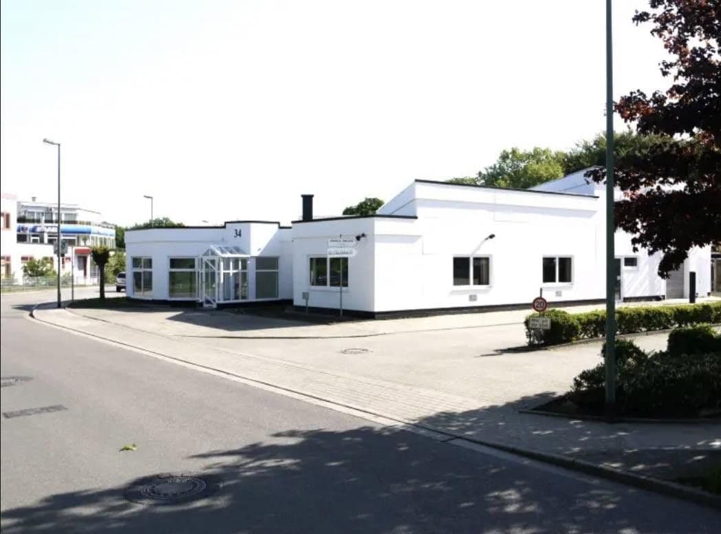 Prenájom nebytového priestoru 827 m², Heinrich-Held- Str. 34, Essen, Severné Porýnie - Westfálsko Prenájom nebytového priestoru 827 m², Heinrich-Held- Str. 34, Essen, Severné Porýnie - Westfálsko