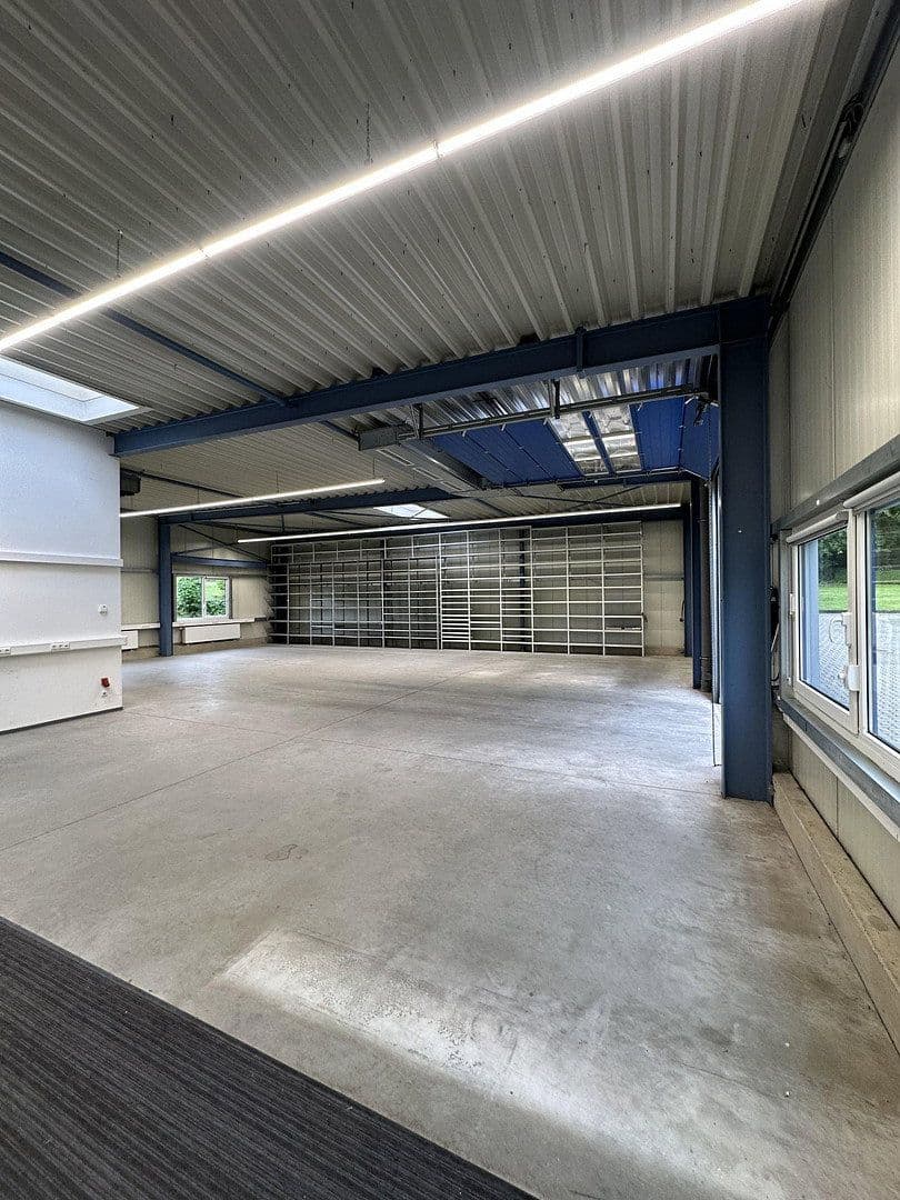Prenájom nebytového priestoru 2.530 m², Rehwinkel 26, Porta Westfalica, Severné Porýnie - Westfálsko Prenájom nebytového priestoru 2.530 m², Rehwinkel 26, Porta Westfalica, Severné Porýnie - Westfálsko