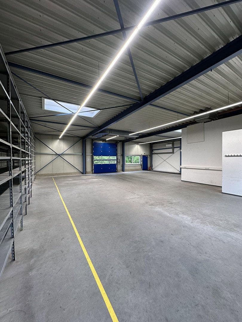 Prenájom nebytového priestoru 2.530 m², Rehwinkel 26, Porta Westfalica, Severné Porýnie - Westfálsko Prenájom nebytového priestoru 2.530 m², Rehwinkel 26, Porta Westfalica, Severné Porýnie - Westfálsko