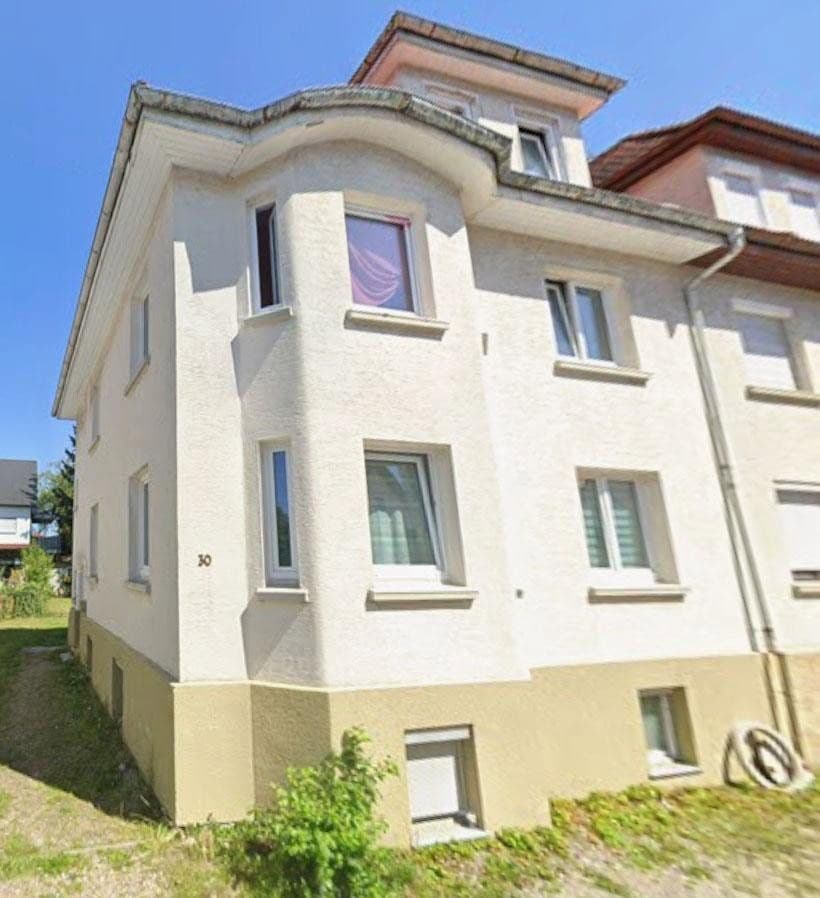 Predaj domu 145 m², pozemek 322 m², Laupheim, Bádensko-Wurttembersko Predaj domu 145 m², pozemek 322 m², Laupheim, Bádensko-Wurttembersko