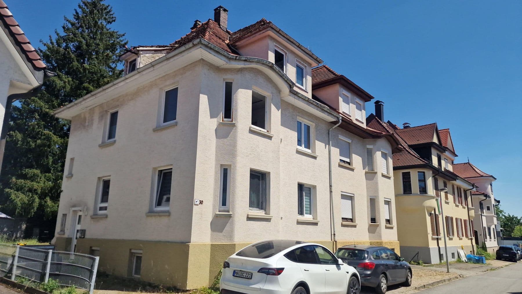 Predaj domu 145 m², pozemek 322 m², Laupheim, Bádensko-Wurttembersko Predaj domu 145 m², pozemek 322 m², Laupheim, Bádensko-Wurttembersko