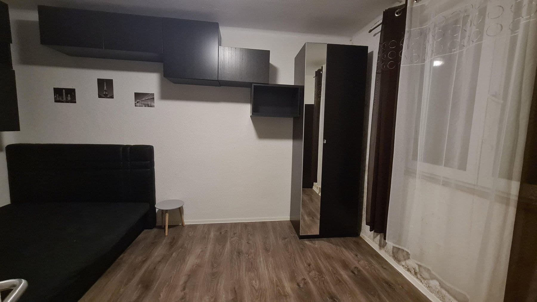Predaj domu 145 m², pozemek 322 m², Laupheim, Bádensko-Wurttembersko Predaj domu 145 m², pozemek 322 m², Laupheim, Bádensko-Wurttembersko