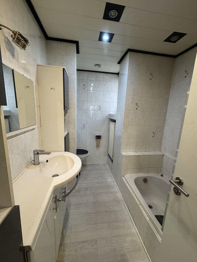 Predaj domu 170 m², pozemek 150 m², Ludwigshafen, Porýnie-Falcko Predaj domu 170 m², pozemek 150 m², Ludwigshafen, Porýnie-Falcko