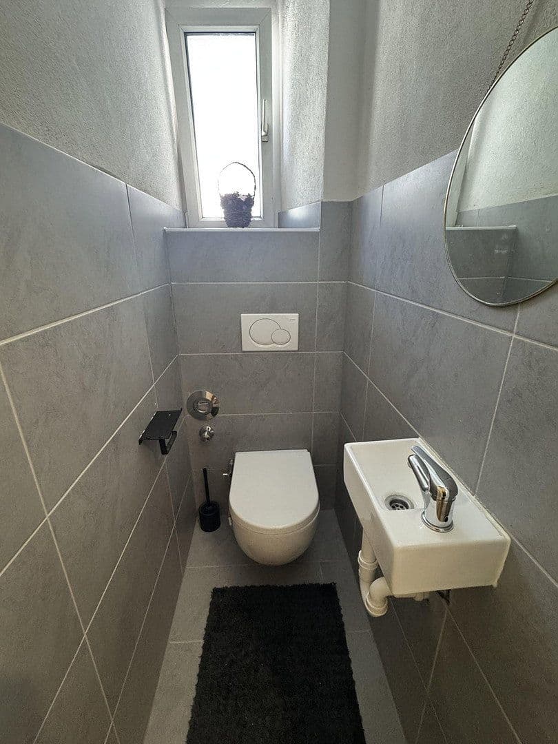 Predaj domu 170 m², pozemek 150 m², Ludwigshafen, Porýnie-Falcko Predaj domu 170 m², pozemek 150 m², Ludwigshafen, Porýnie-Falcko