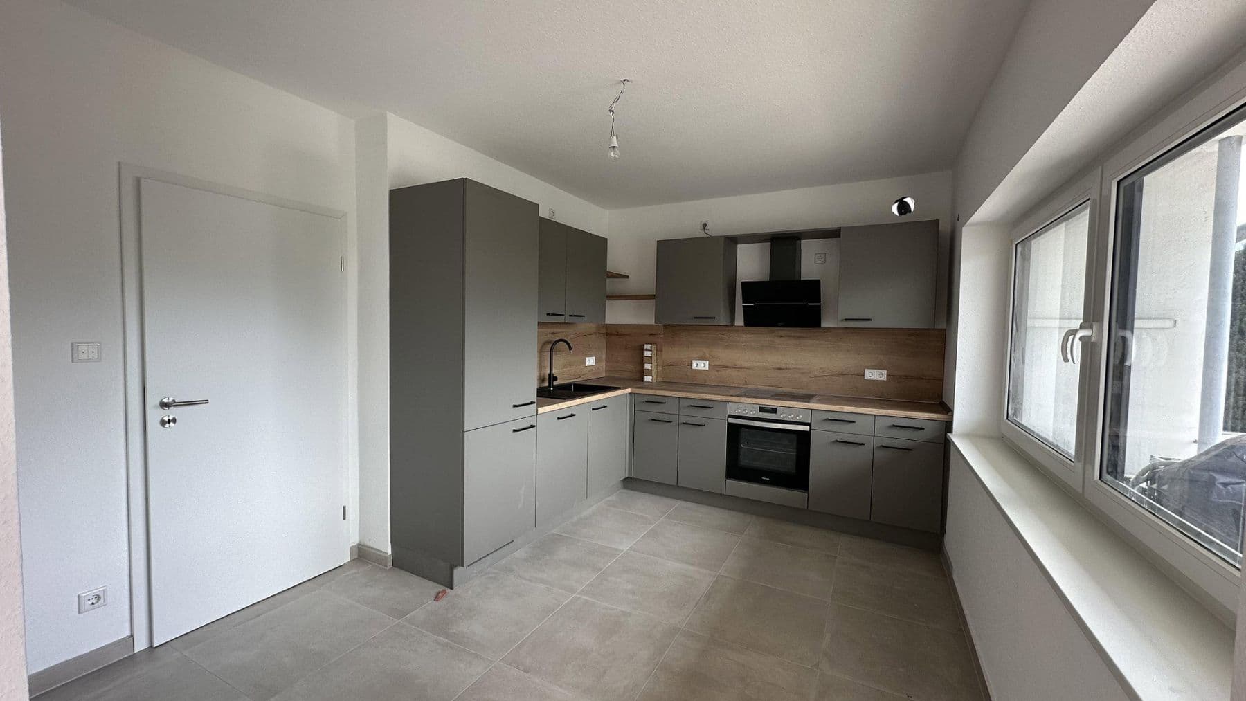 Prenájom bytu 4-izbový 145 m², Österreicher Weg 27, Paderborn, Severné Porýnie - Westfálsko Prenájom bytu 4-izbový 145 m², Österreicher Weg 27, Paderborn, Severné Porýnie - Westfálsko
