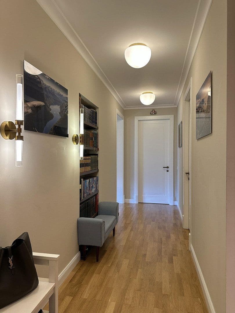 Predaj bytu 4-izbový 130 m², Heerstr. 76, Berlin, Berlín Predaj bytu 4-izbový 130 m², Heerstr. 76, Berlin, Berlín