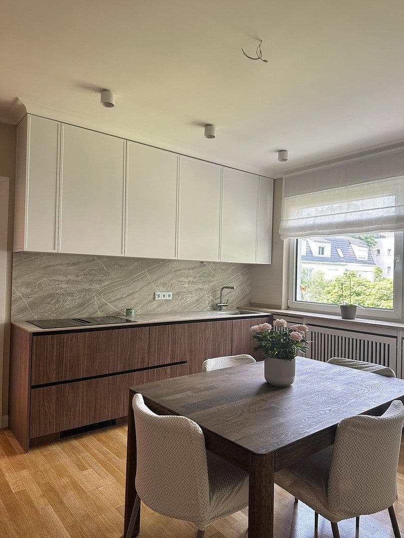 Predaj bytu 4-izbový 130 m², Heerstr. 76, Berlin, Berlín Predaj bytu 4-izbový 130 m², Heerstr. 76, Berlin, Berlín