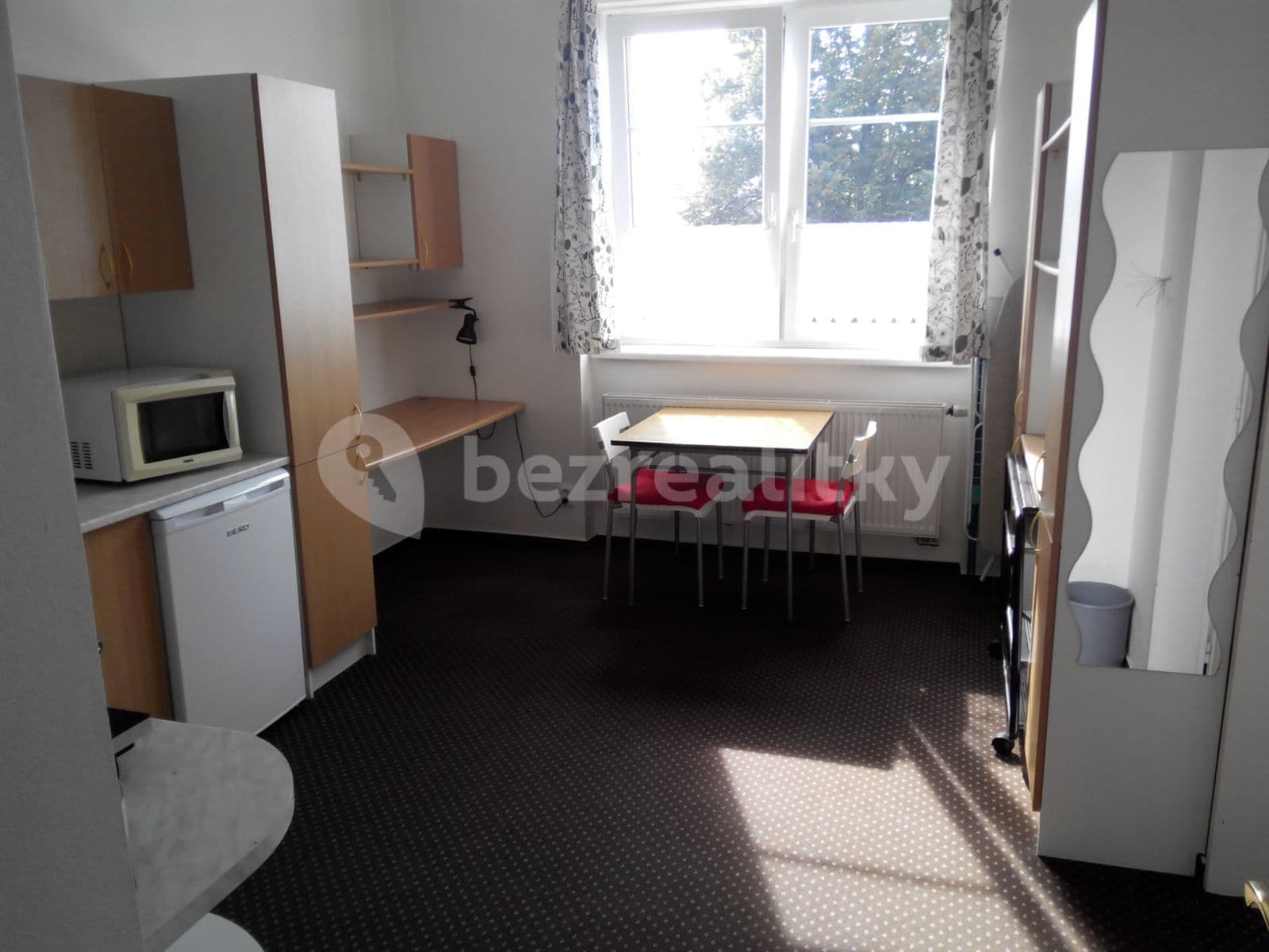 Prenájom bytu 1-izbový 48 m², Nad Krocínkou, Praha, Praha Prenájom bytu 1-izbový 48 m², Nad Krocínkou, Praha, Praha