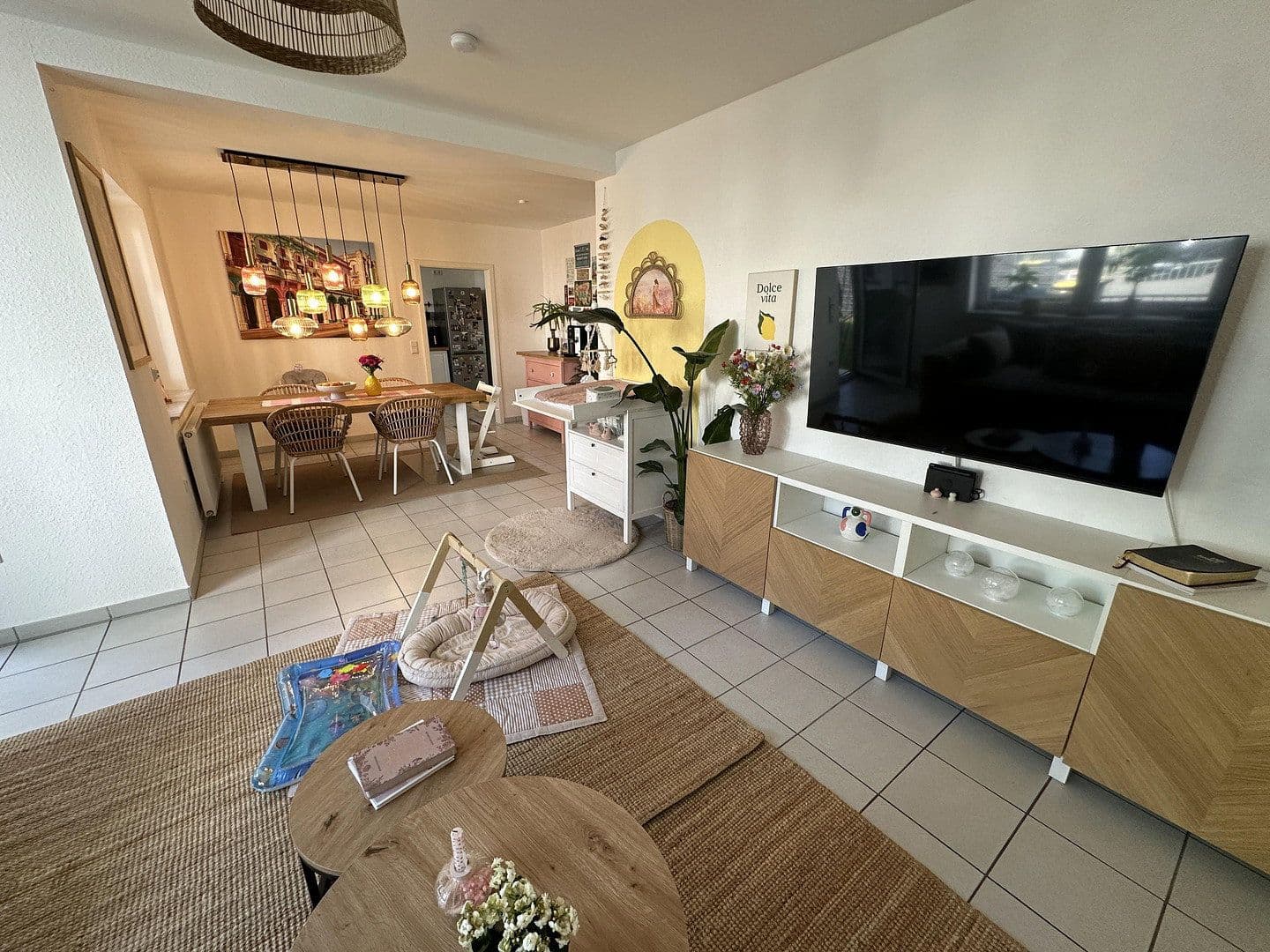 Prenájom bytu 4-izbový 103 m², Rheinbach, Severné Porýnie - Westfálsko Prenájom bytu 4-izbový 103 m², Rheinbach, Severné Porýnie - Westfálsko