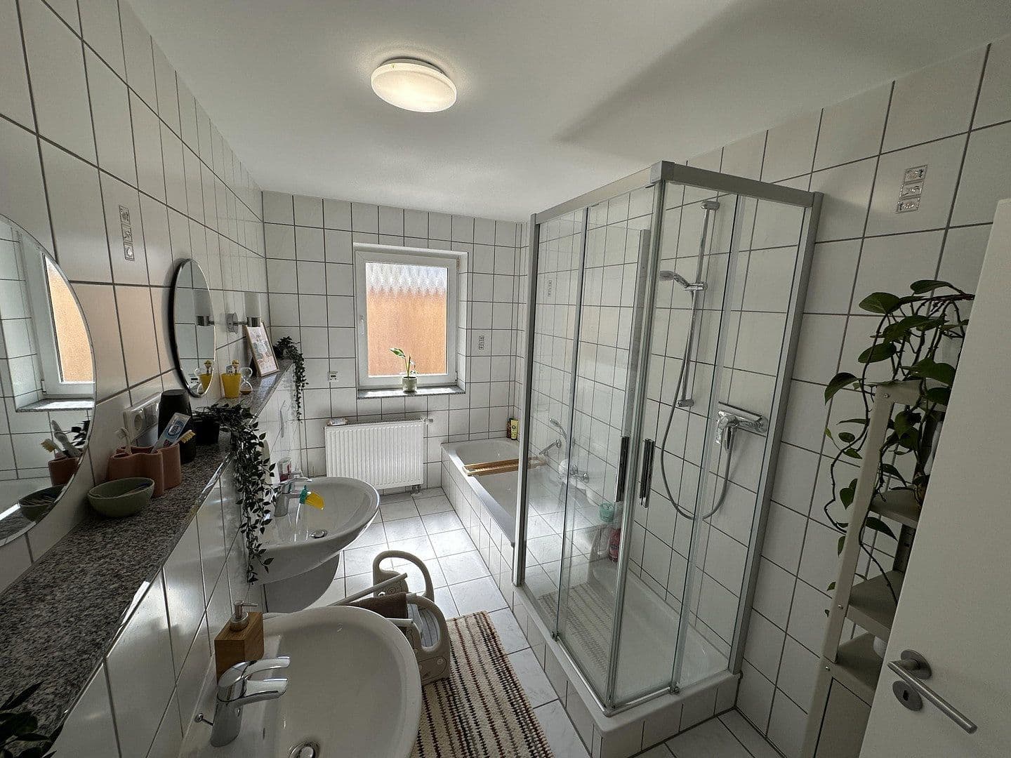 Prenájom bytu 4-izbový 103 m², Rheinbach, Severné Porýnie - Westfálsko Prenájom bytu 4-izbový 103 m², Rheinbach, Severné Porýnie - Westfálsko