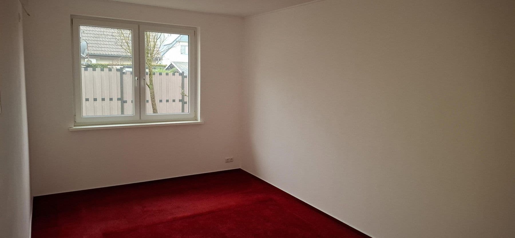 Predaj domu 130 m², pozemek 525 m², Puschkinstraße 19a, Königs Wusterhausen, Brandenbursko Predaj domu 130 m², pozemek 525 m², Puschkinstraße 19a, Königs Wusterhausen, Brandenbursko