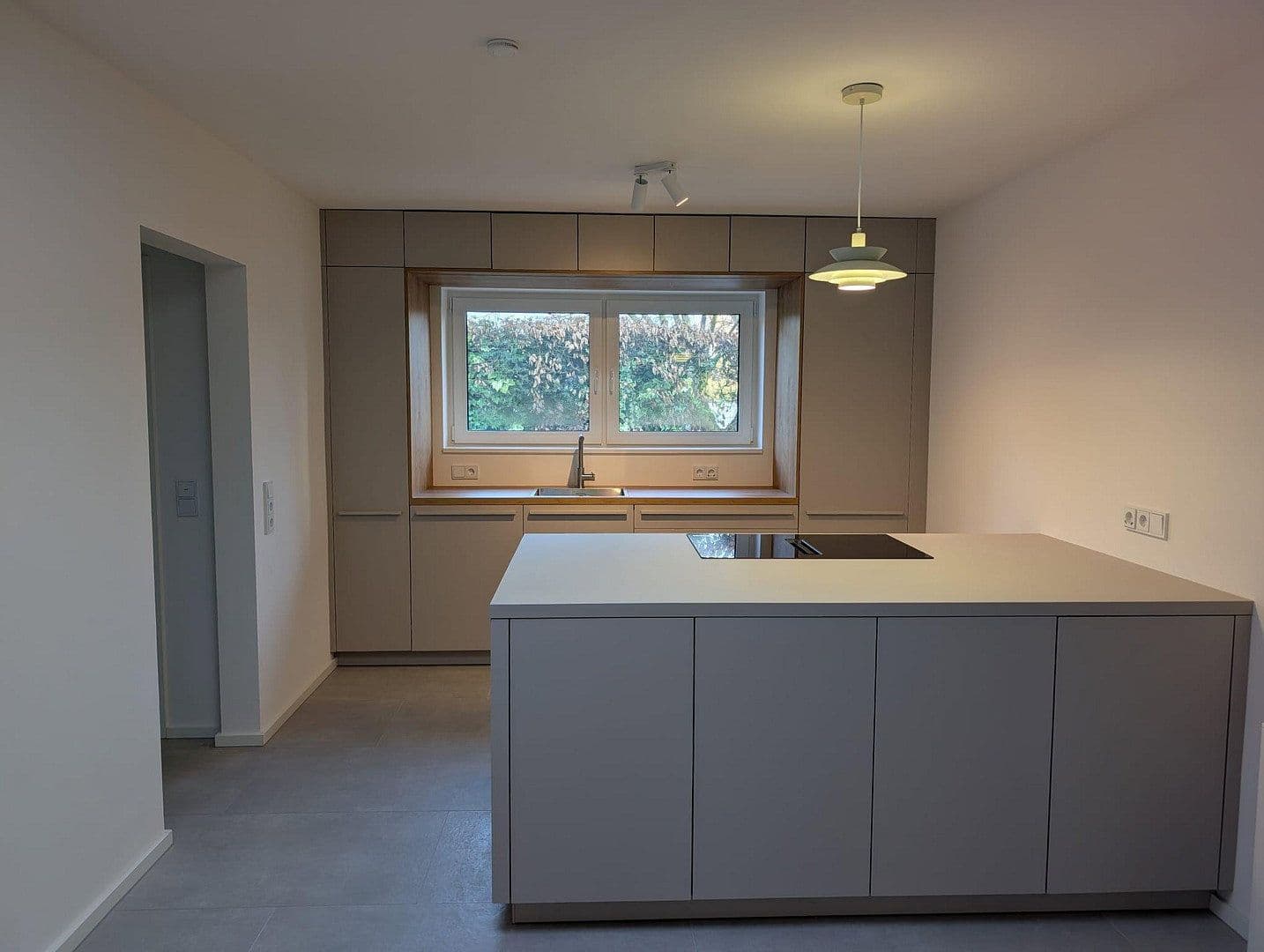 Prenájom domu 167 m², pozemek 663 m², Darmstadt, Hesensko Prenájom domu 167 m², pozemek 663 m², Darmstadt, Hesensko