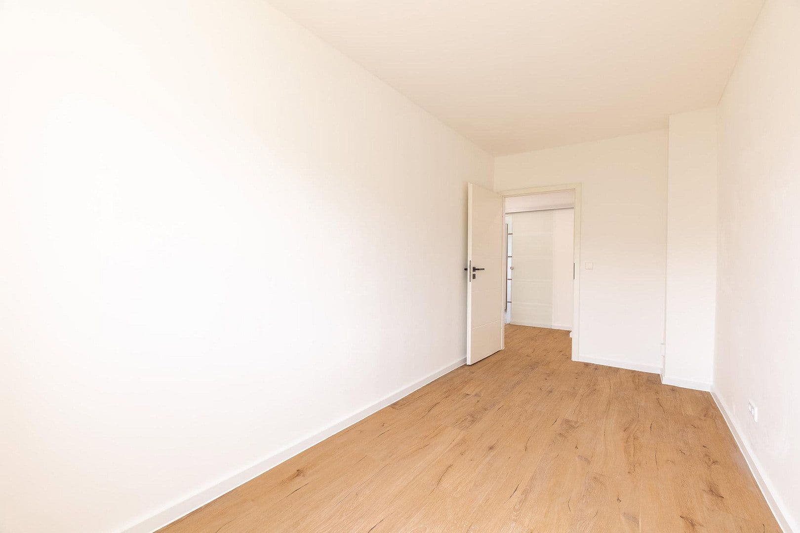 Predaj bytu 1-izbový 60 m², Pulvermühlenweg 31, Zwenkau, Sasko Predaj bytu 1-izbový 60 m², Pulvermühlenweg 31, Zwenkau, Sasko