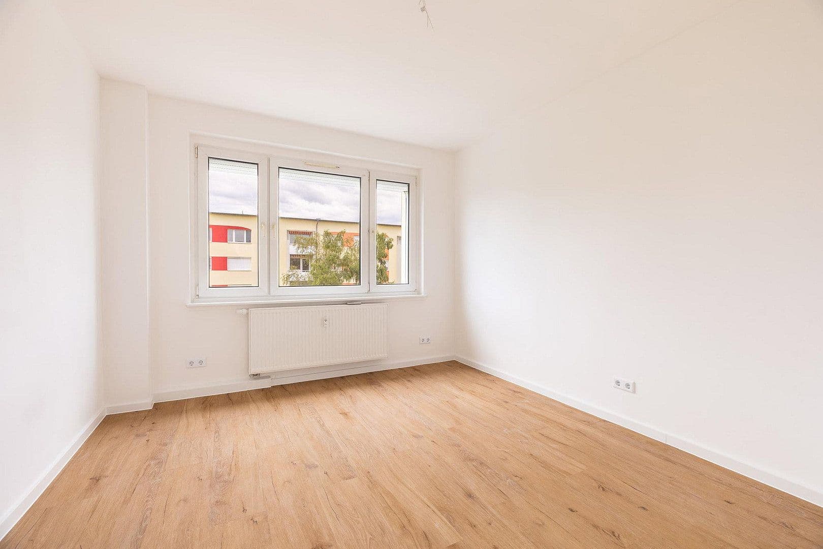 Predaj bytu 1-izbový 60 m², Pulvermühlenweg 31, Zwenkau, Sasko Predaj bytu 1-izbový 60 m², Pulvermühlenweg 31, Zwenkau, Sasko