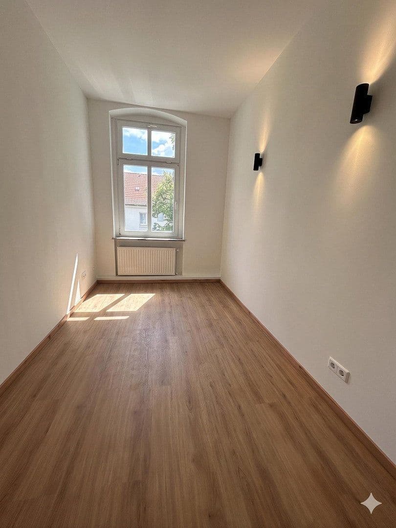 Prenájom bytu 4-izbový 105 m², Hans-Heinen-Straße 45, Dessau-Roßlau, Sasko-Anhaltsko Prenájom bytu 4-izbový 105 m², Hans-Heinen-Straße 45, Dessau-Roßlau, Sasko-Anhaltsko