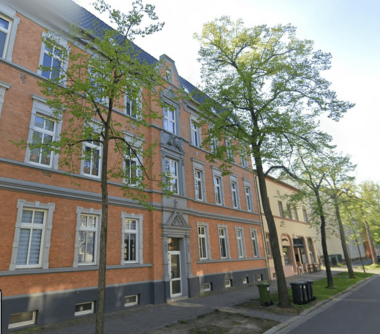 Prenájom bytu 4-izbový 105 m², Hans-Heinen-Straße 45, Dessau-Roßlau, Sasko-Anhaltsko Prenájom bytu 4-izbový 105 m², Hans-Heinen-Straße 45, Dessau-Roßlau, Sasko-Anhaltsko