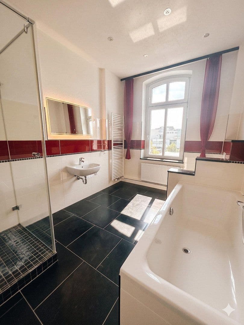 Prenájom bytu 4-izbový 105 m², Hans-Heinen-Straße 45, Dessau-Roßlau, Sasko-Anhaltsko Prenájom bytu 4-izbový 105 m², Hans-Heinen-Straße 45, Dessau-Roßlau, Sasko-Anhaltsko