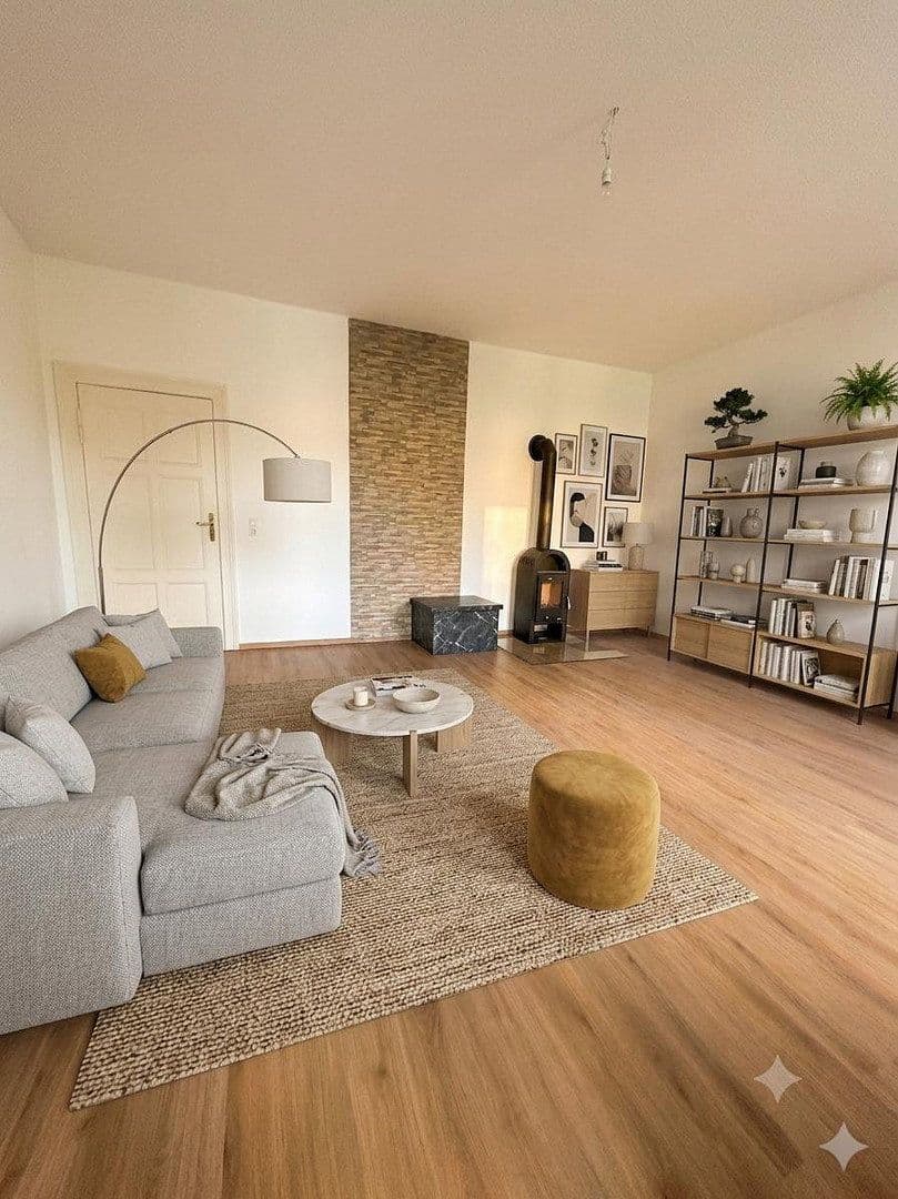 Prenájom bytu 4-izbový 105 m², Hans-Heinen-Straße 45, Dessau-Roßlau, Sasko-Anhaltsko Prenájom bytu 4-izbový 105 m², Hans-Heinen-Straße 45, Dessau-Roßlau, Sasko-Anhaltsko