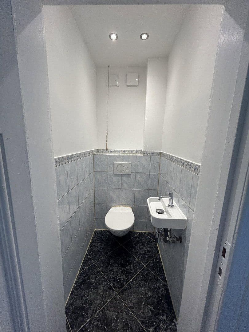 Prenájom bytu 4-izbový 105 m², Hans-Heinen-Straße 45, Dessau-Roßlau, Sasko-Anhaltsko Prenájom bytu 4-izbový 105 m², Hans-Heinen-Straße 45, Dessau-Roßlau, Sasko-Anhaltsko