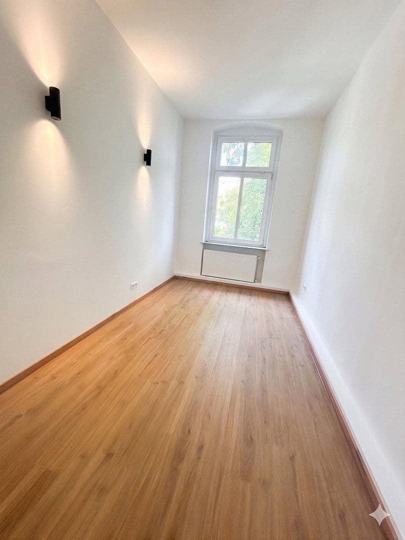 Prenájom bytu 4-izbový 105 m², Hans-Heinen-Straße 45, Dessau-Roßlau, Sasko-Anhaltsko Prenájom bytu 4-izbový 105 m², Hans-Heinen-Straße 45, Dessau-Roßlau, Sasko-Anhaltsko
