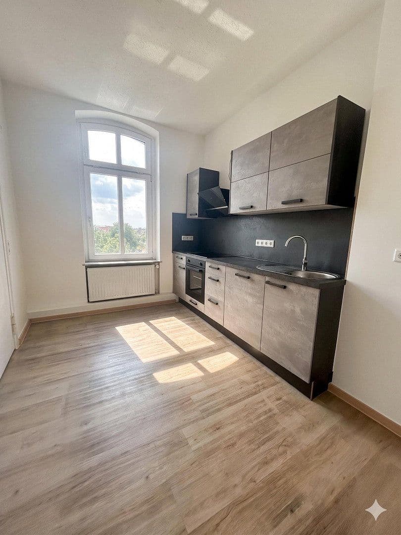 Prenájom bytu 4-izbový 105 m², Hans-Heinen-Straße 45, Dessau-Roßlau, Sasko-Anhaltsko Prenájom bytu 4-izbový 105 m², Hans-Heinen-Straße 45, Dessau-Roßlau, Sasko-Anhaltsko