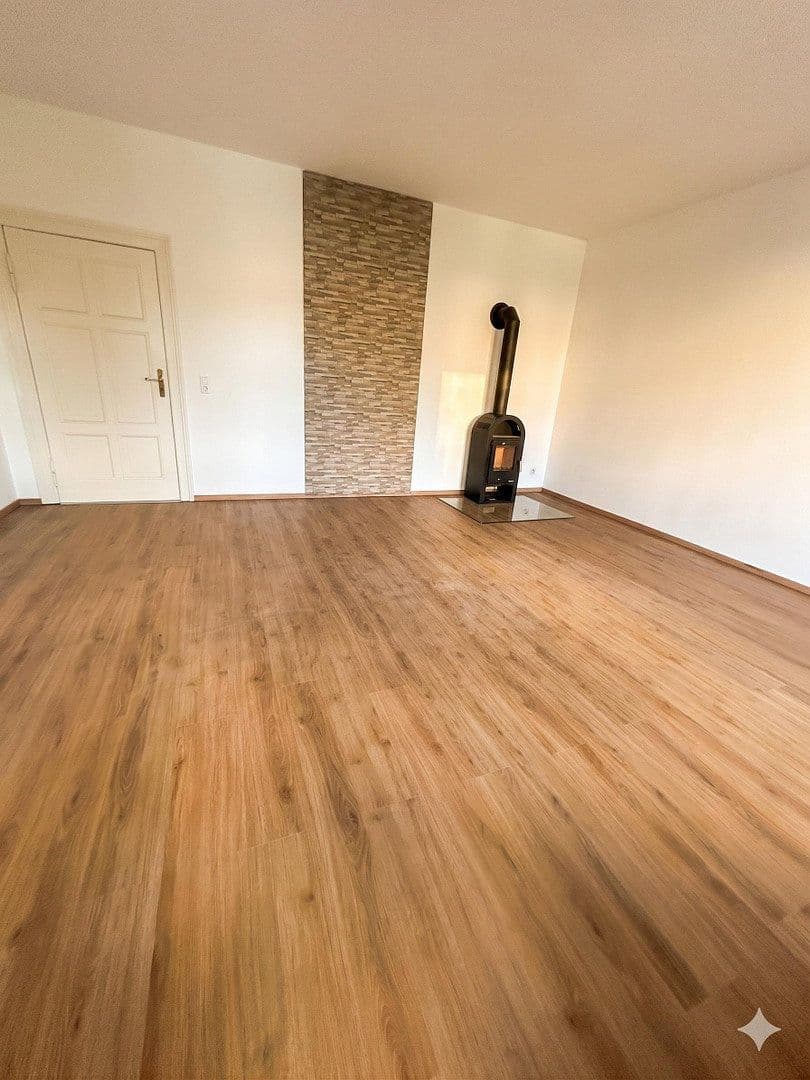 Prenájom bytu 4-izbový 105 m², Hans-Heinen-Straße 45, Dessau-Roßlau, Sasko-Anhaltsko Prenájom bytu 4-izbový 105 m², Hans-Heinen-Straße 45, Dessau-Roßlau, Sasko-Anhaltsko