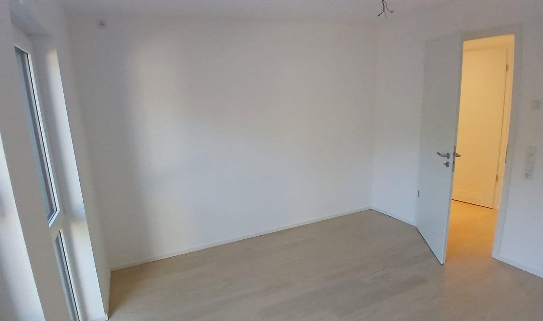 Predaj bytu 4-izbový 117 m², Niedernhausen, Hesensko Predaj bytu 4-izbový 117 m², Niedernhausen, Hesensko
