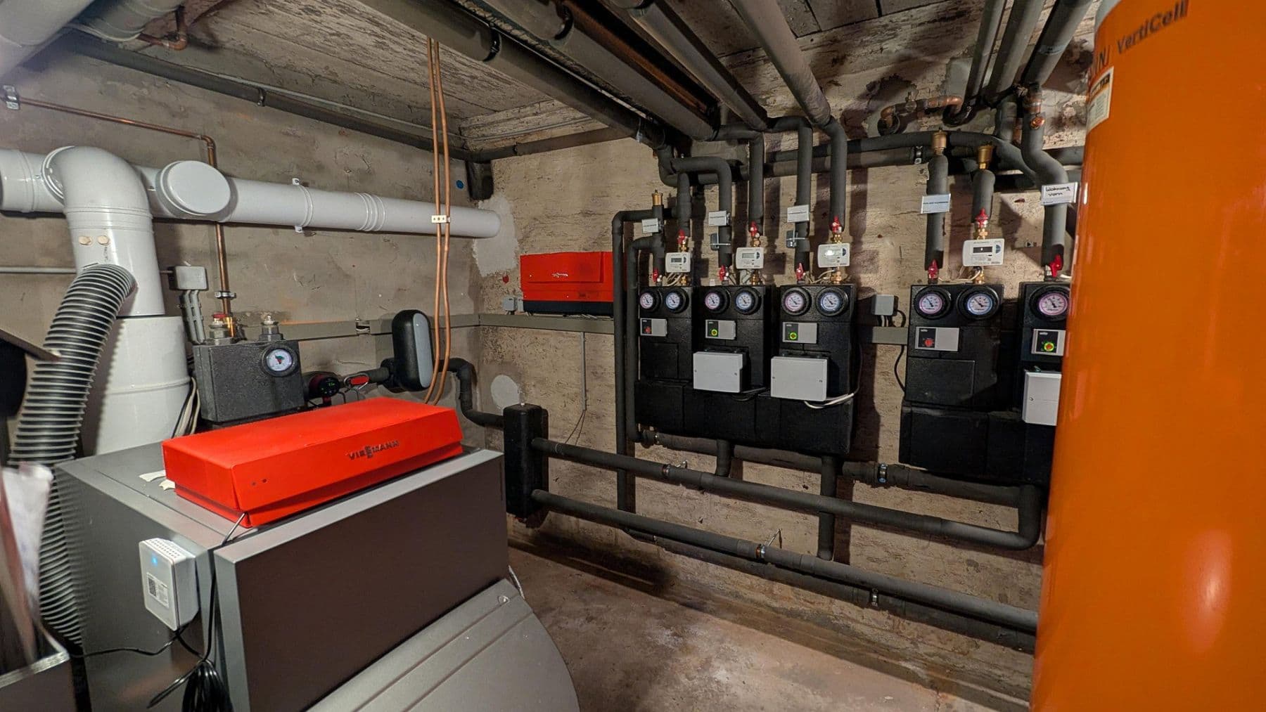 Predaj domu 694 m², pozemek 3.663 m², Hohenhameln, Dolné Sasko Predaj domu 694 m², pozemek 3.663 m², Hohenhameln, Dolné Sasko