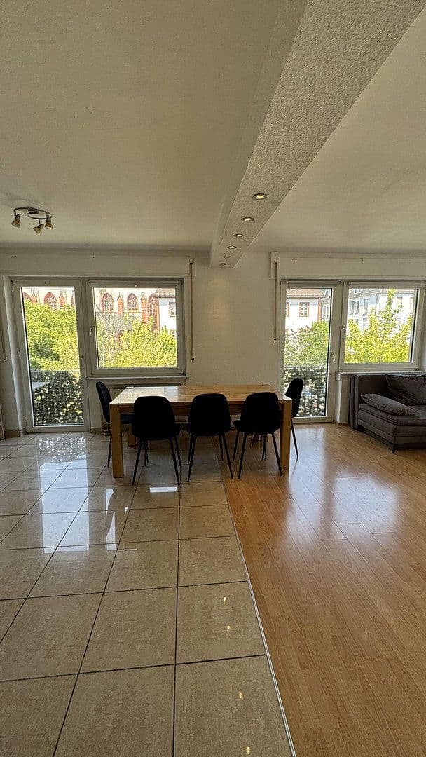 Prenájom bytu 3-izbový 75 m², Obere Grube 2, Bingen am Rhein, Porýnie-Falcko Prenájom bytu 3-izbový 75 m², Obere Grube 2, Bingen am Rhein, Porýnie-Falcko