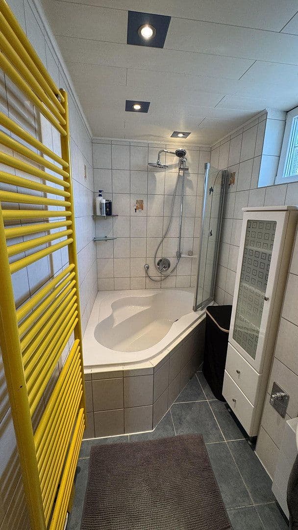 Prenájom bytu 3-izbový 75 m², Obere Grube 2, Bingen am Rhein, Porýnie-Falcko Prenájom bytu 3-izbový 75 m², Obere Grube 2, Bingen am Rhein, Porýnie-Falcko