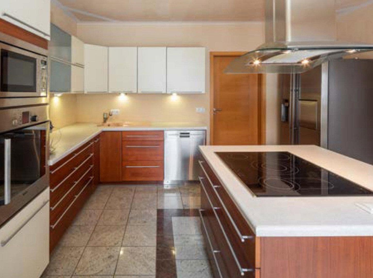 Predaj domu 152 m², pozemek 2.040 m², Mühlenbecker Land, Brandenbursko Predaj domu 152 m², pozemek 2.040 m², Mühlenbecker Land, Brandenbursko