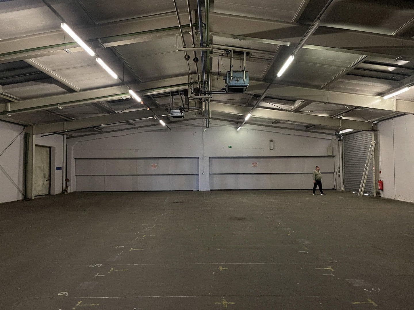 Prenájom nebytového priestoru 10.430 m², Im Gewerbepark 1, Hunderdorf, Bavorsko Prenájom nebytového priestoru 10.430 m², Im Gewerbepark 1, Hunderdorf, Bavorsko