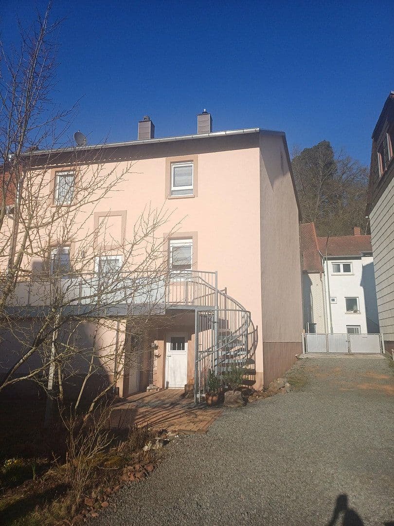 Predaj domu 114 m², pozemek 464 m², Kaiserslautern Erfenbach, Porýnie-Falcko Predaj domu 114 m², pozemek 464 m², Kaiserslautern Erfenbach, Porýnie-Falcko