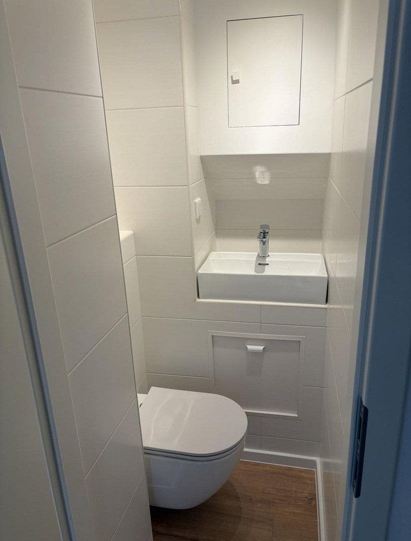 Predaj domu 282 m², pozemek 584 m², Edith-Stein-Straße 34, Wuppertal, Severné Porýnie - Westfálsko Predaj domu 282 m², pozemek 584 m², Edith-Stein-Straße 34, Wuppertal, Severné Porýnie - Westfálsko