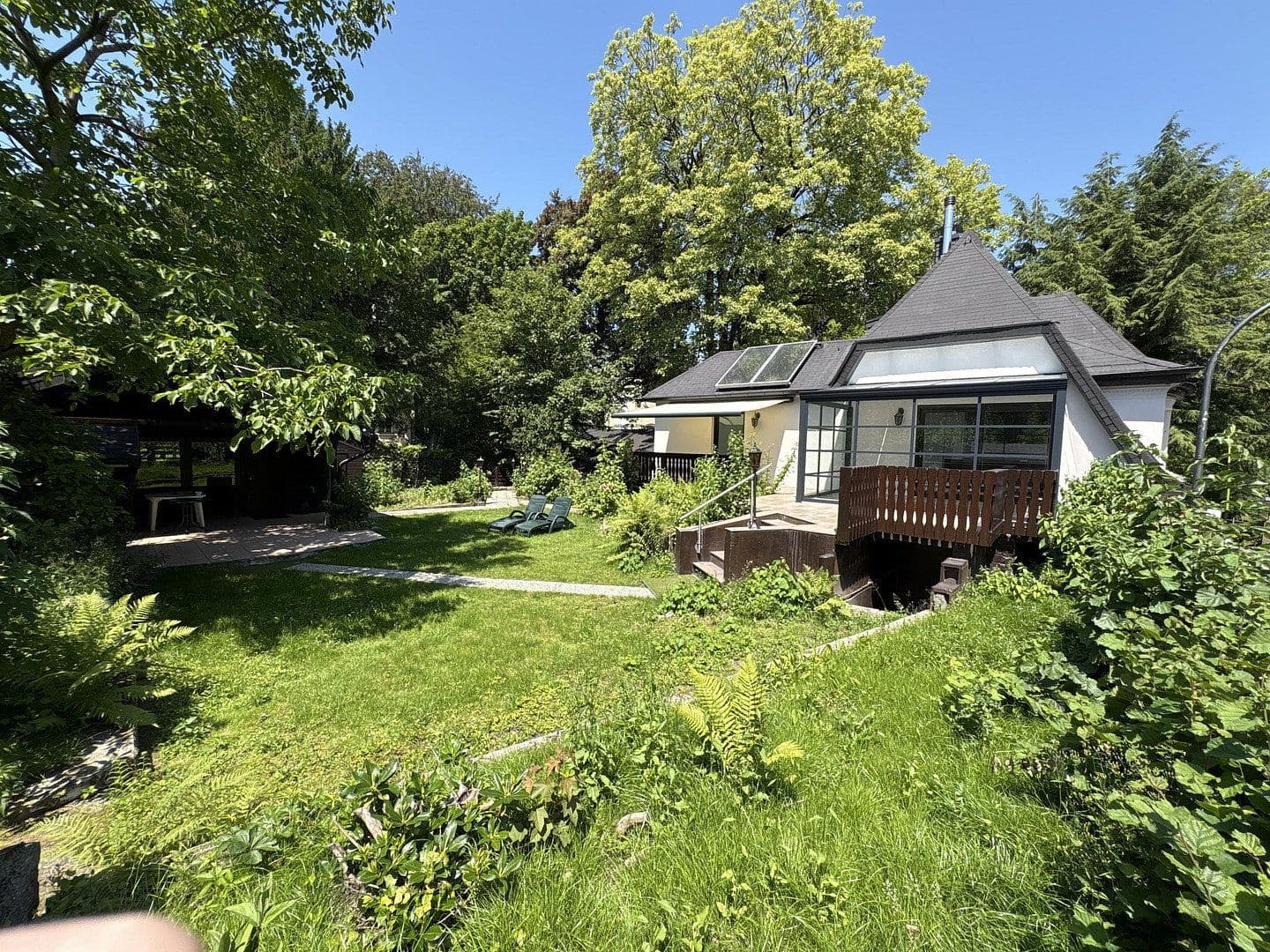 Predaj domu 282 m², pozemek 584 m², Edith-Stein-Straße 34, Wuppertal, Severné Porýnie - Westfálsko Predaj domu 282 m², pozemek 584 m², Edith-Stein-Straße 34, Wuppertal, Severné Porýnie - Westfálsko